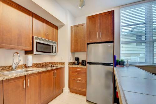 One Bedroom In Amazing Condobeach Pass Included! detail
