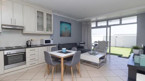EasyCapeTown - Entire Flat in Big Bay