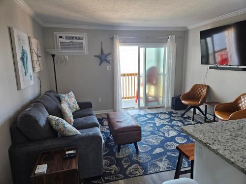 Ocean Front Condo Paradise 168 in North Topsail Beach, USA