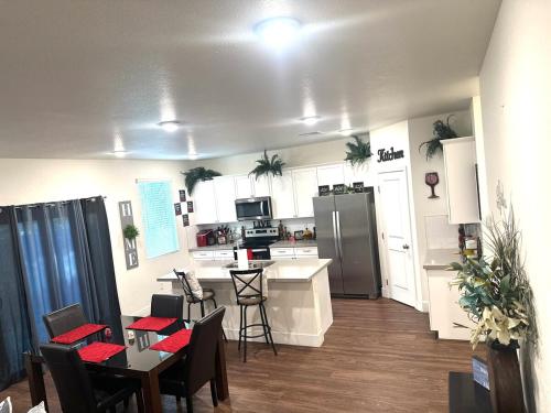 3BR Vegas Getaway Near Strip & Downtown, Las Vegas (zdjęcie 7)