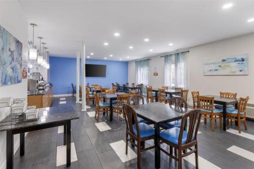 SureStay Plus Hotel by Best Western Niagara Falls East in Niagara Falls, USA