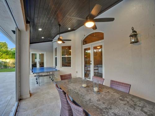 Casa Fina Miami Near Beaches in Kendale Lakes