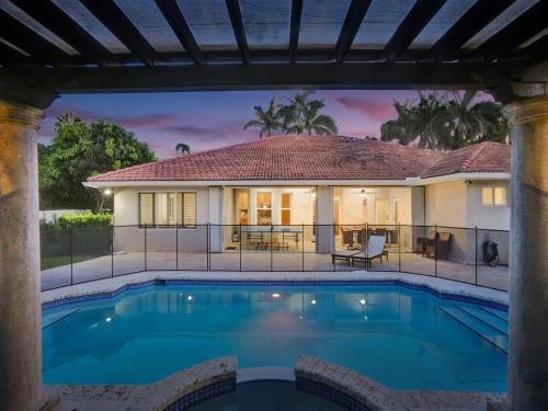 Swimming pool, Casa Fina Miami Near Beaches in Kendale Lakes