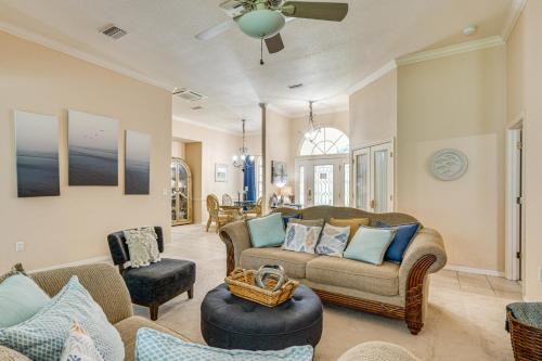 Forested Wimauma Retreat 2 Mi to State Park! in Sun City Center (FL)