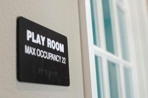 Fantastic Townhouse in Lux community sleeps 8! 10 min to Disney - image 6