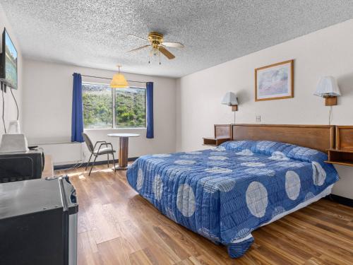 Luxury Inn - image 11