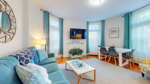 Renovated 1bed, Steps To Mbta, Shops & Restaurants in Brookline, USA