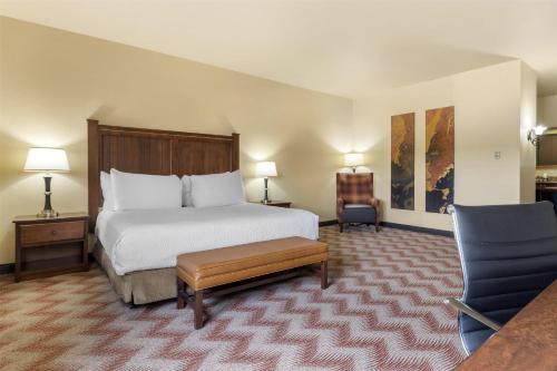 Best Western PLUS Cimarron Hotel & Suites - image 6