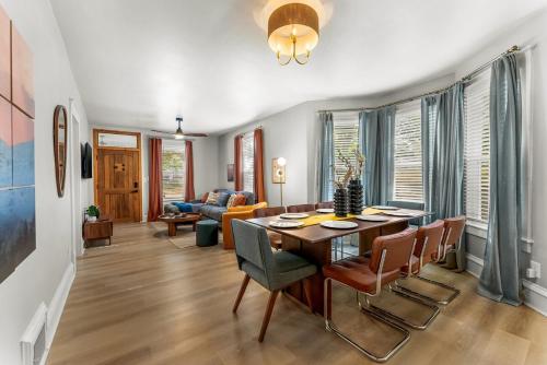 Chic and Cozy Stay in Pueblo in 普韋布洛市區