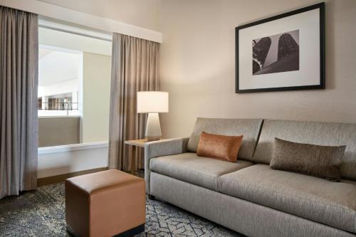 Sheraton Suites Chicago O'Hare - image 6