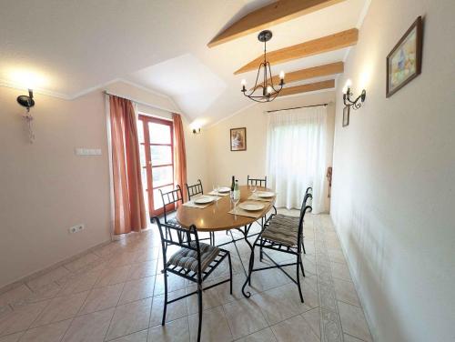 Cơ sở vật chất, Holiday home Balatonalmadi - Balaton 17957 in Balatonalmadi
