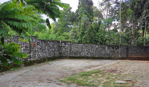 Green Holiday Inn in جامبولا