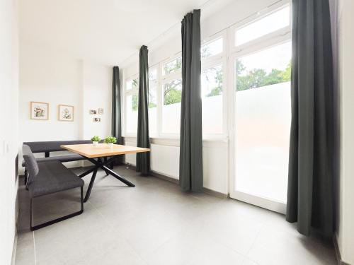 Tolstov Apartments - 3 Room Apartment - Kitchen - Dining Room - Terrace - 25 min to Messe DUS, Düsseldorf (foto 9)