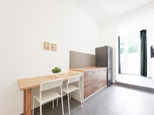 Tolstov Apartments - 3 Room Apartment - Kitchen - Dining Room - Terrace - 25 min to Messe DUS, Düsseldorf (foto 5)