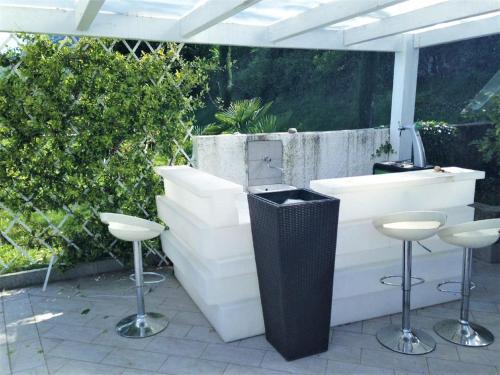 Iekārtas, Holiday Home by Lake Maggiore with Mountain Views in Brissago Valtravaglia
