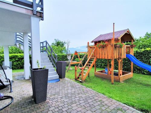 Iekārtas, Holiday Home by Lake Maggiore with Mountain Views in Brissago Valtravaglia