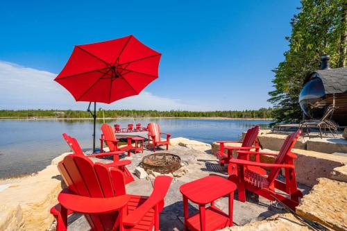 Waterfront w sauna, hot tub and boat slip in Miller Lake (ON)