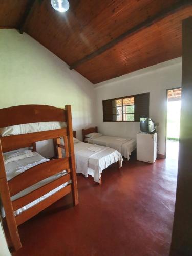2 double beds, 2 twin beds, 2 sofa beds