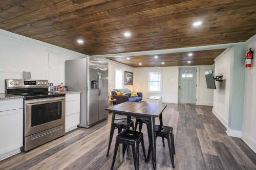 3 bed 2 bath Renovated Home Near the Lake in Decherd (TN)