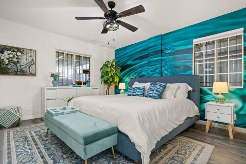 Casa Avalon - Your December Escape! Low Fees! in Los Angeles, USA