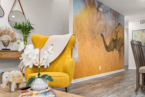 Casa Avalon - Your December Escape! Low Fees! in Los Angeles, USA