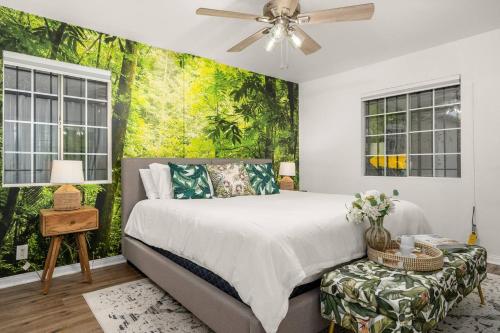 Avalon - 25 Percent Off September! Low Fees! in Los Angeles, USA