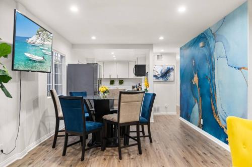 Avalon - 25 Percent Off September! Low Fees! in Los Angeles, USA