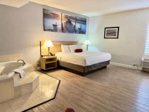 萊克蘭戴斯套房酒店 (Days Inn & Suites by Wyndham Lakeland) in 雷克蘭德