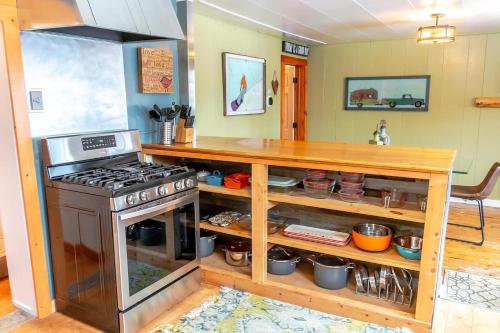Lodge On Leiter With Hot Tub! in Leadville, USA