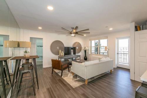 Stayatl High Rise Condo Downtown Atl With Views in Atlanta, USA