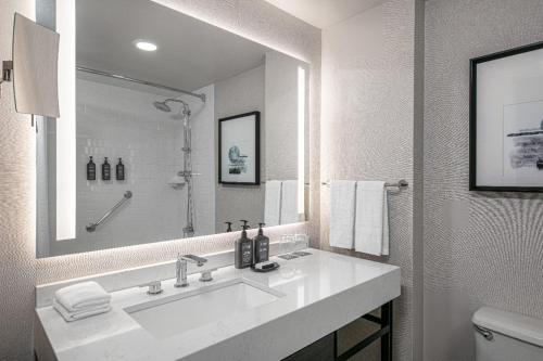 Sheraton LaGuardia East Hotel in Queens, USA