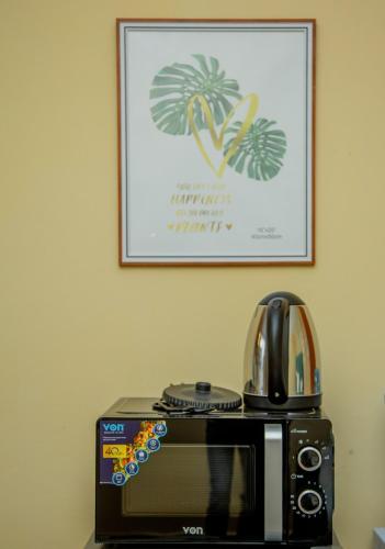 Verdant Cozy Studio with WI-FI in 那纽基