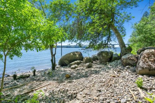 The Riverfront Retreat-Woods Landing - Vancouver