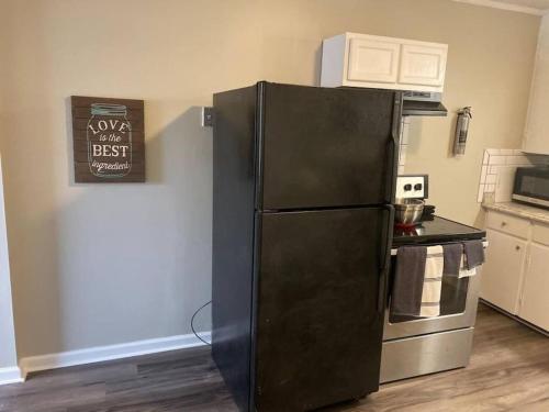 3 Bedroom Cozy Home Minutes From Tims Ford Lake in Winchester, USA