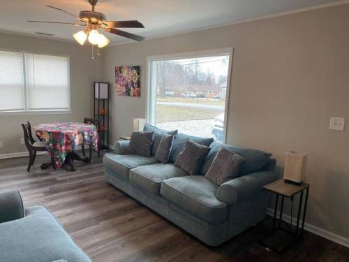 3 Bedroom Cozy Home Minutes From Tims Ford Lake in Decherd (TN)