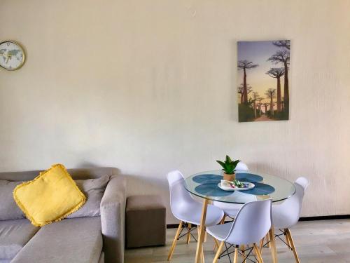 Chic, Comfy Apartment in Secure Complex, Fast WiFi, Free Parking, Sandton (fotografie 5)