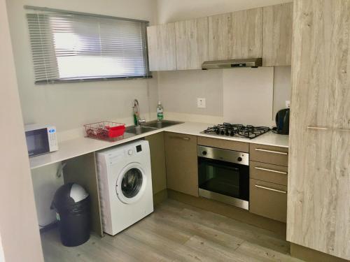 Chic, Comfy Apartment in Secure Complex, Fast WiFi, Free Parking, Sandton (fotografie 9)