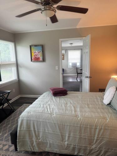 Newly Renovated Cozy Place Minutes From The Lake in Decherd (TN)
