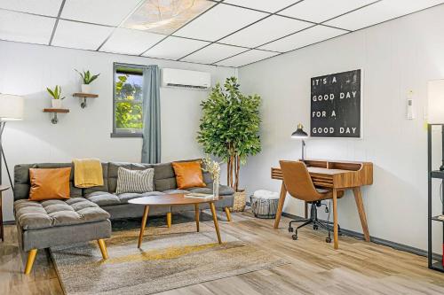Romantic Garden Studio - 1br - Indoor Fireplace in Leicester, USA