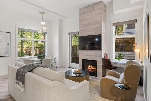 Modern Mountain Luxury The Best In Capitol Peak