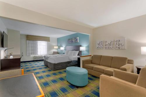 Sleep Inn & Suites Smyrna – Nashville - image 3