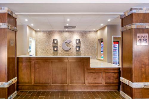 Comfort Inn & Suites Lynchburg Airport - University Area - Hotel - Lynchburg