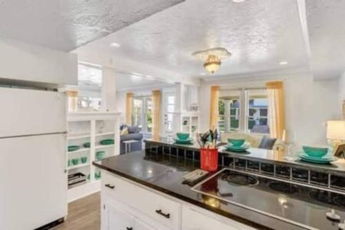 Olive Apart Unit 1 By Pmi in Palm Beach International Airport