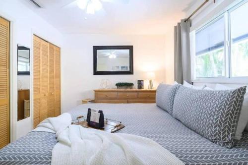 The Peacock Villa 1 By Pmi image