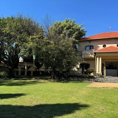 Crown Guesthouse-Waterkloof