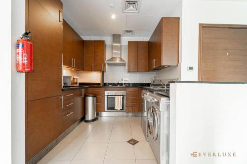 Everluxe Lovely Studio Apt In Business Bay, Dubai (Foto 9)