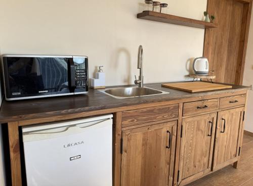 Avtalyon Wood accommodation in Hararit