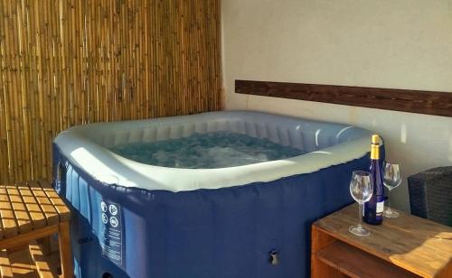 Avtalyon Wood accommodation in Hararit