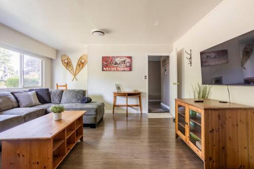 Quiet Area Near Downtown Walkable To Cafes in เมเปิลริดจ์ (BC)