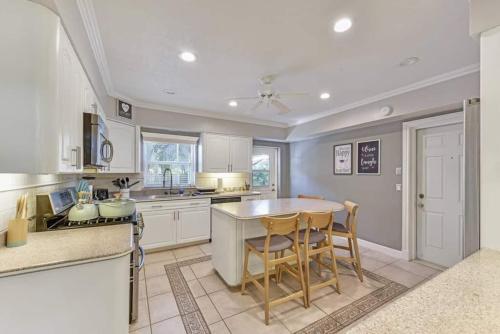 Large Home Wking Bed By Pmi Unit Bh in Fort Lauderdale, USA